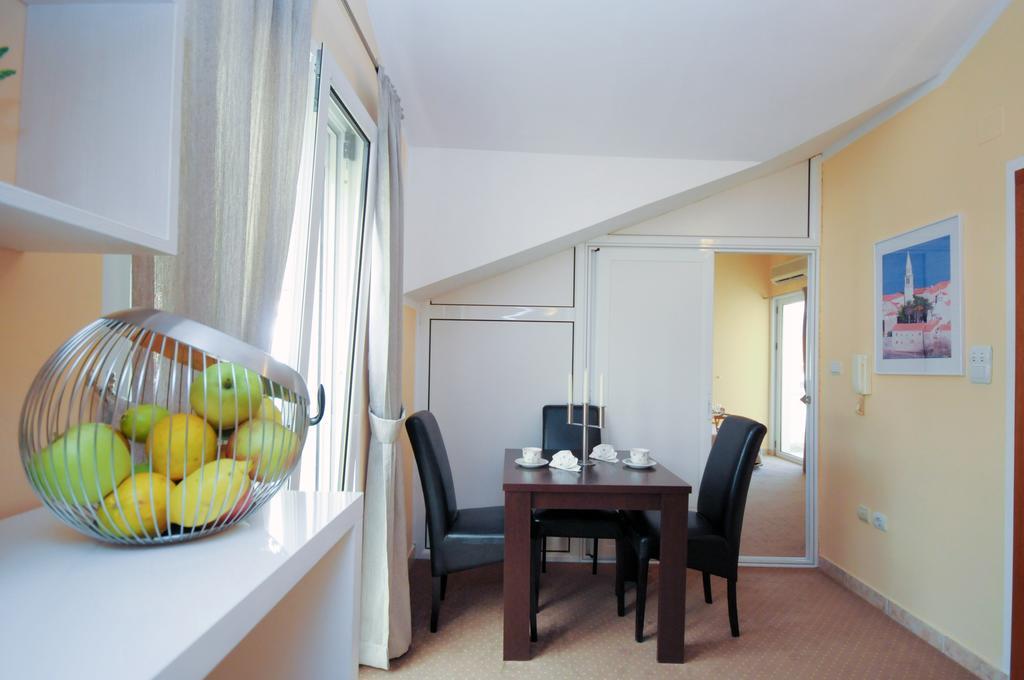 Budva Inn Guest House Rum bild