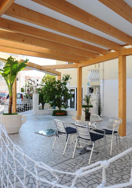 Budva Inn Guest House Rum bild